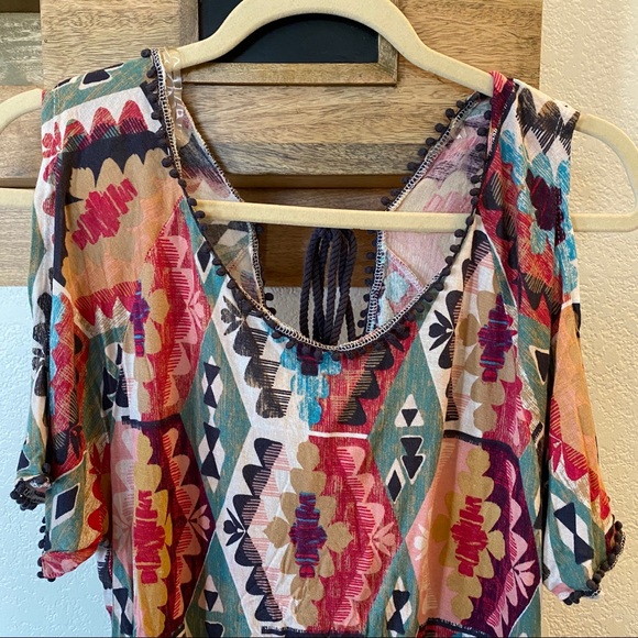 American Rag printed cutout top - Picture 2 of 8